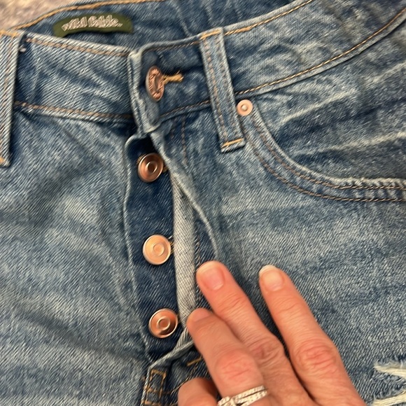 Wild Fable Blue Distressed Jean Shorts size 6. In perfect condition! - Picture 9 of 10